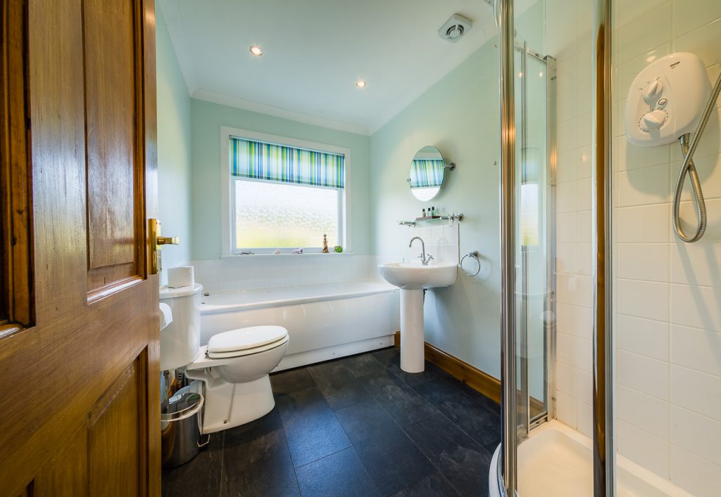 Fingal Cottage Bathroom